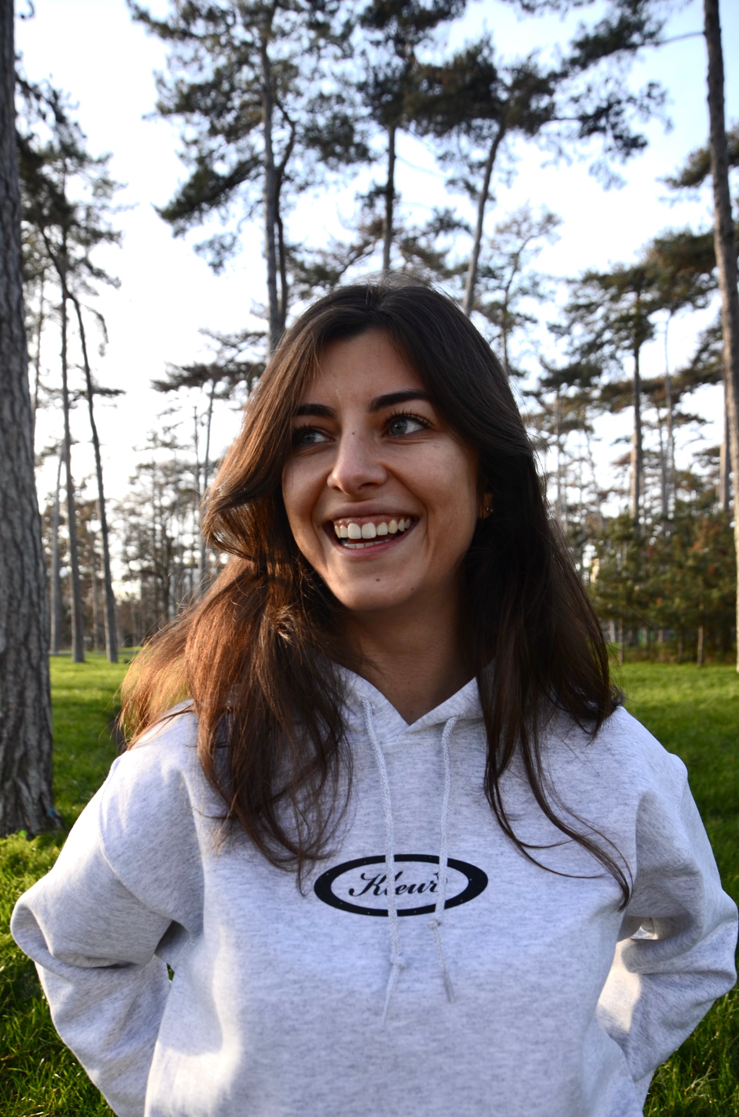 SWEAT À CAPUCHE GRIS